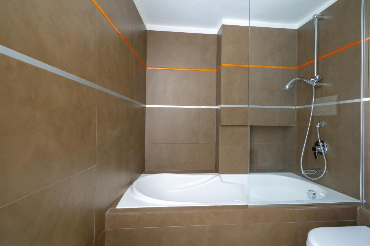 - Novella Balcony Firenze