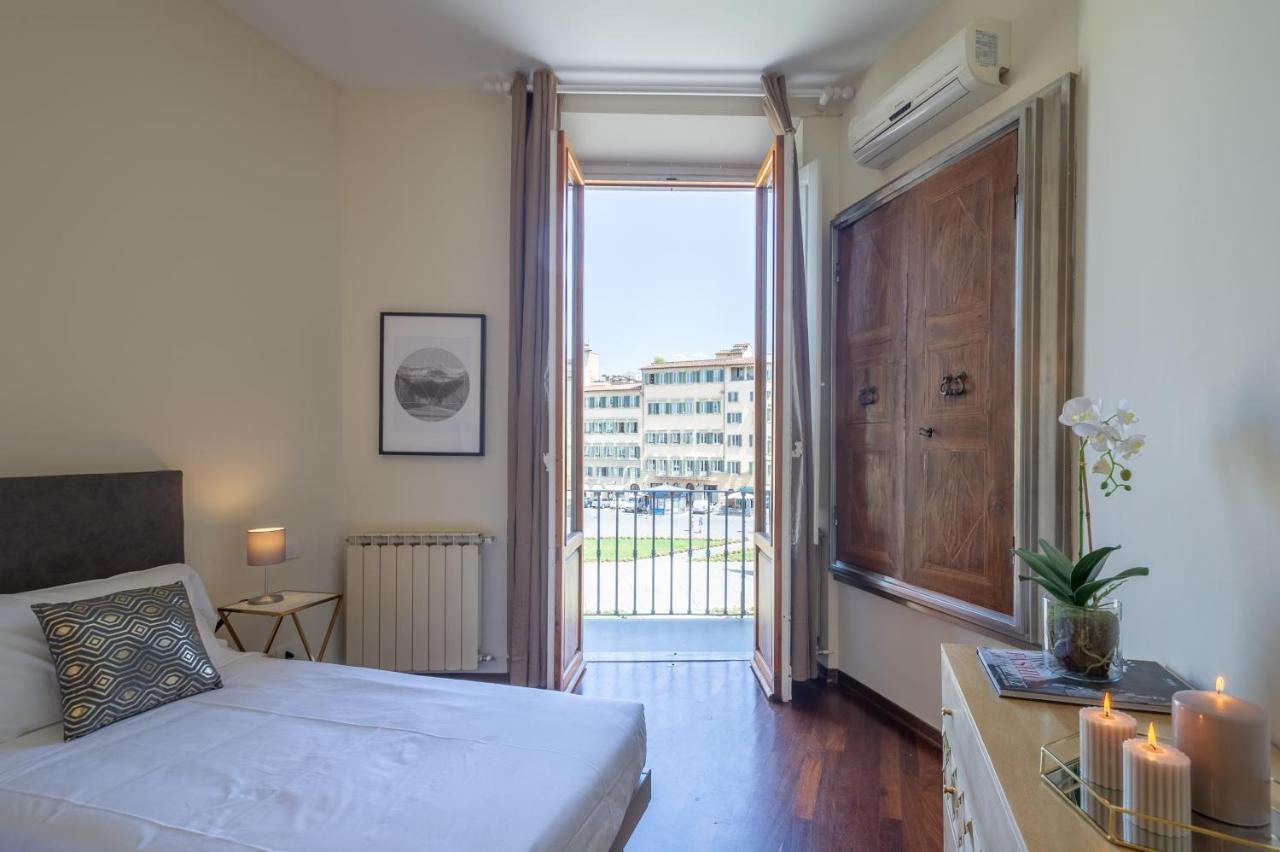 - Novella Balcony Firenze